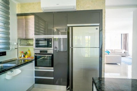 Продажа виллы  в Гирне, Северный Кипр 3+1, 213м2, №191015 – фото 21