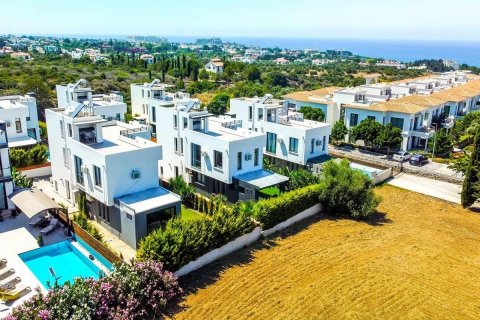 Продажа виллы  в Гирне, Северный Кипр 3+1, 213м2, №191015 – фото 4