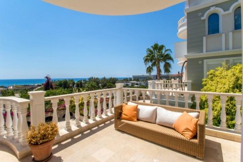 Продажа виллы  в Аланье, Анталье, Турция 5 комн., 250м2, №209943 – фото 24