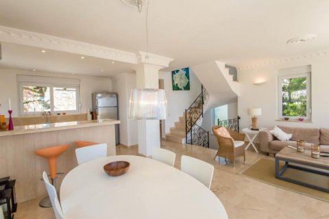 Продажа виллы  в Аланье, Анталье, Турция 5 комн., 250м2, №209943 – фото 12