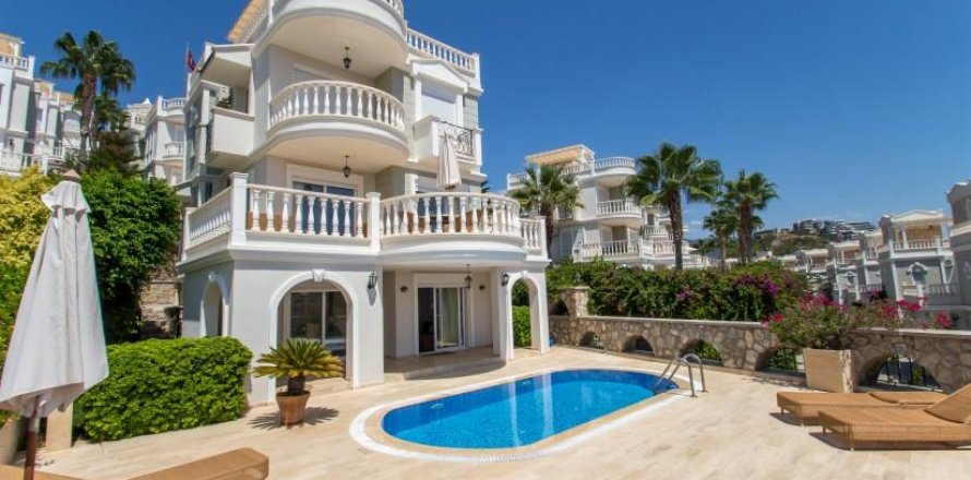 Вилла  5-х ком. в Аланье, Анталья, Турция №209943