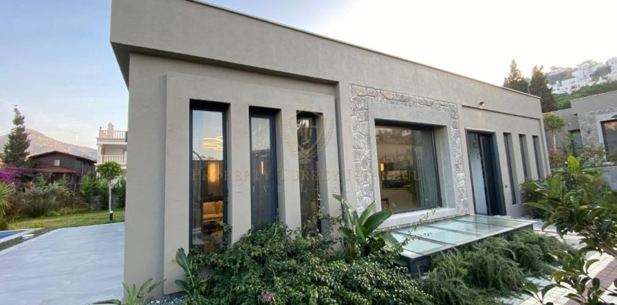 ویلا در  Bodrum ، ترکیه 5 خوابه ، 320 متر مربع.  شماره 131229