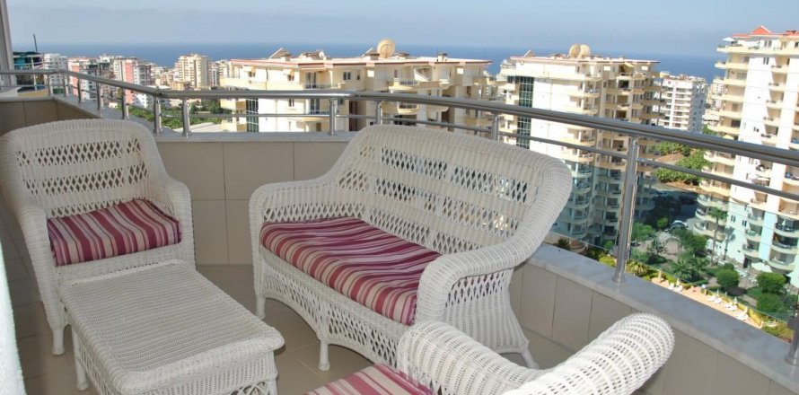 آپارتمان در  Mahmutlar ، ترکیه 160 متر مربع.  شماره 209483