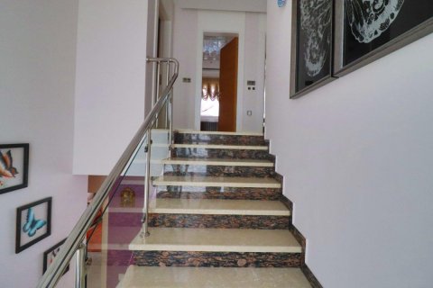 Продажа виллы  в Каргыджаке, Аланье, Анталье, Турция 5 комн., 500м2, №208729 – фото 16