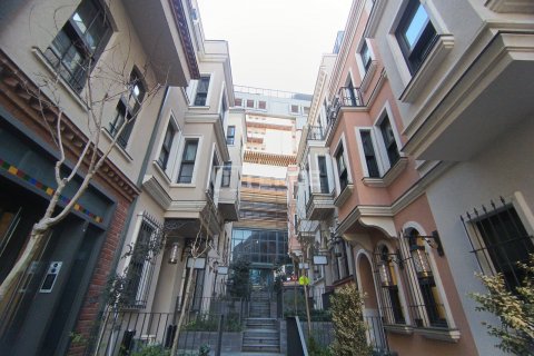 Продажа квартиры  в Стамбуле, Турция 2+1, 113м2, №44998 – фото 14