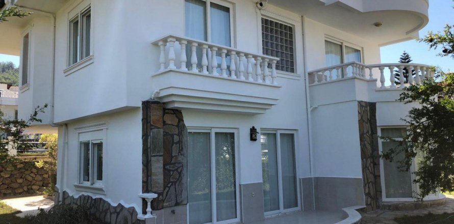 Вилла  5-х ком. в Аланье, Анталья, Турция №209778