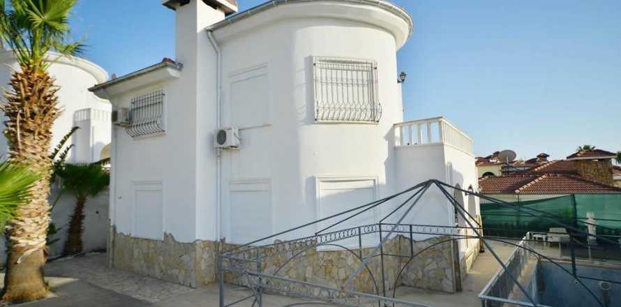 Вилла  4-х ком. в Аланье, Анталья, Турция №209729