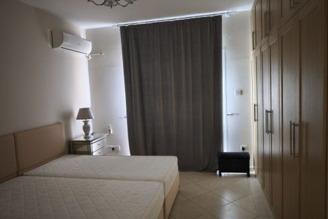 آپارتمان در  Alsancak ، ترکیه 130 متر مربع.  شماره 210770 - 28