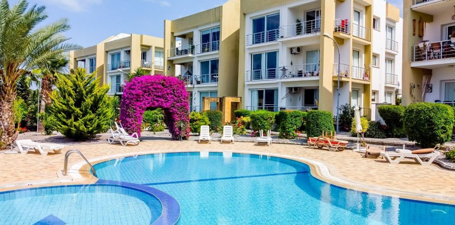 آپارتمان در  Alsancak ، ترکیه 130 متر مربع.  شماره 210770