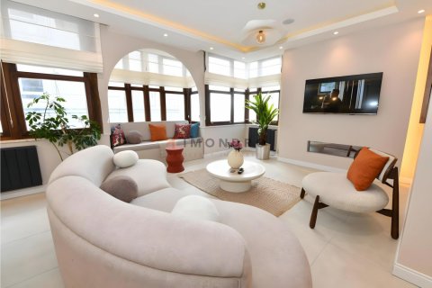 Продажа квартиры  в Бейоглу, Стамбуле, Турция 2+1, 110м2, №206962 – фото 7