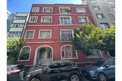 Продажа квартиры в Бейоглу, Стамбуле, Турция 2+1, 110м2, №206960 – фото 1