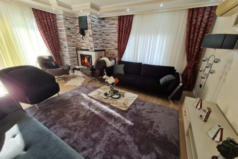 Продажа квартиры в Оба, Анталье, Турция 5 комн., 245м2, №207370 – фото 1