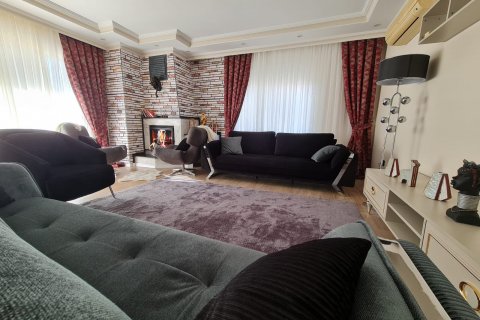 Продажа квартиры в Оба, Анталье, Турция 5 комн., 245м2, №207370 – фото 2