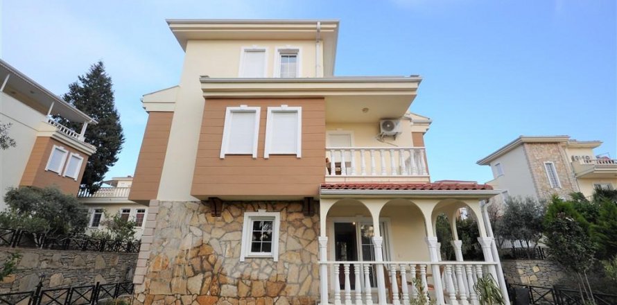 Villa  in Avsallar, Antalya, Turkey No. 209387