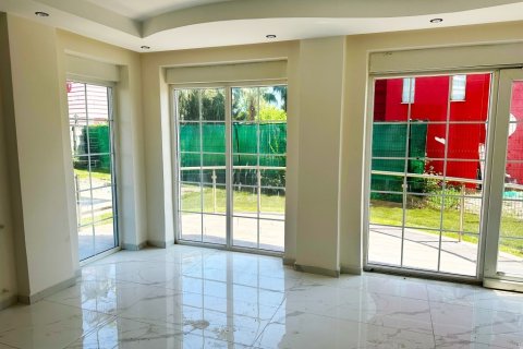 Продажа виллы  в Анталье, Турция 5 комн., 220м2, №207008 – фото 7