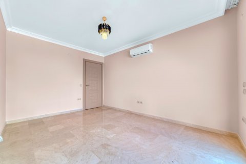 آپارتمان در  Kestel ، ترکیه 230 متر مربع.  شماره 207354 - 15