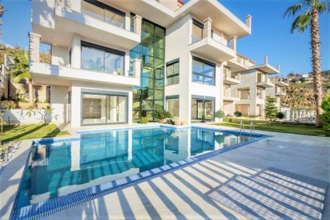 Продажа виллы  в Аланье, Анталье, Турция 8 комн., 600м2, №208852 – фото 1