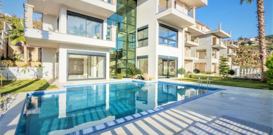 Вилла  8-х ком. в Аланье, Анталья, Турция №208852