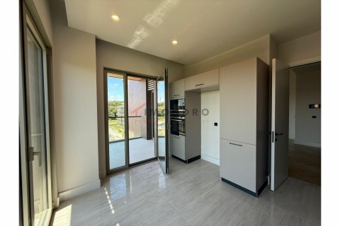 Продажа квартиры  в Эйюпе, Стамбуле, Турция 4+1, 200м2, №192700 – фото 7