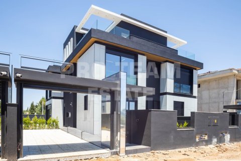 Продажа виллы  в Ларе, Анталье, Турция 6 комн., 275м2, №190352 – фото 1