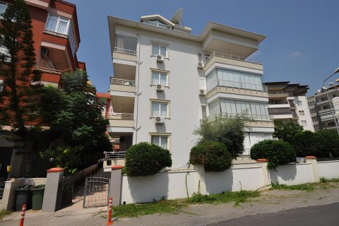 Продажа квартиры  в Аланье, Анталье, Турция 2 комн., 70м2, №207015 – фото 1