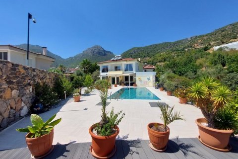 Продажа виллы  в Оба, Анталье, Турция 5 комн., 330м2, №207629 – фото 2