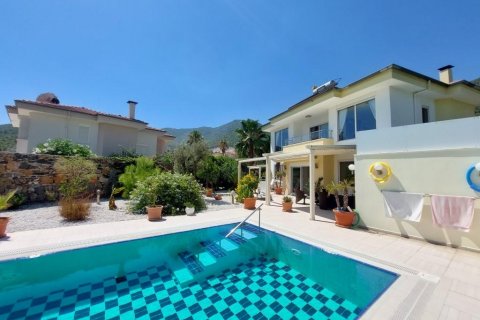 Продажа виллы  в Оба, Анталье, Турция 5 комн., 330м2, №207629 – фото 1