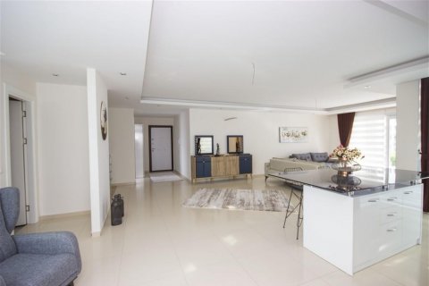 Продажа квартиры в Кестеле, Анталье, Турция 5 комн., 220м2, №208036 – фото 20