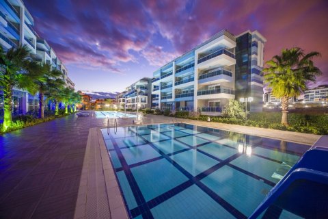 Продажа квартиры в Кестеле, Анталье, Турция 5 комн., 220м2, №208036 – фото 1