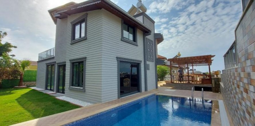 Вилла  4-х ком. в Аланье, Анталья, Турция №209177