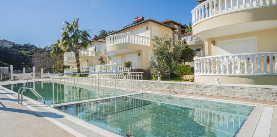 Вилла  4-х ком. в Тепе, Аланья, Анталья, Турция №208825