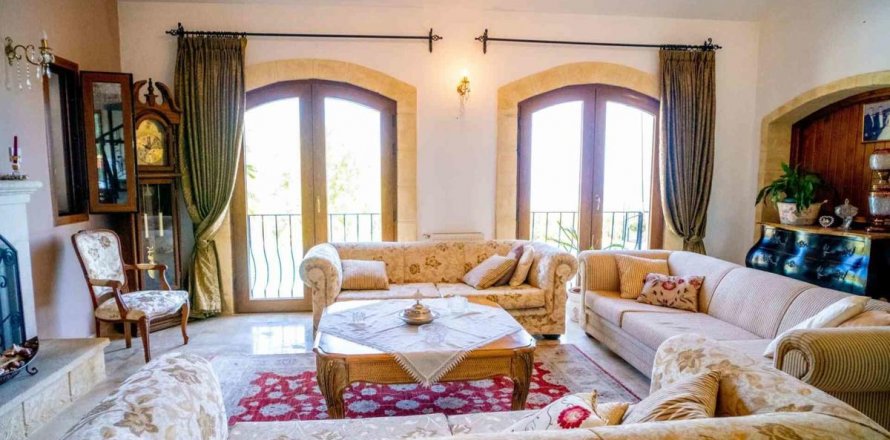 3+1 Villa  i Girne,  Nr. 190795