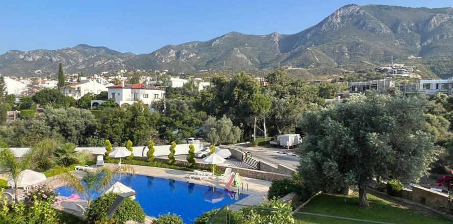 Apartment  in Girne, Northern Cyprus No. 210933