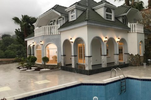Продажа виллы  в Аланье, Анталье, Турция 5 комн., 245м2, №207690 – фото 1