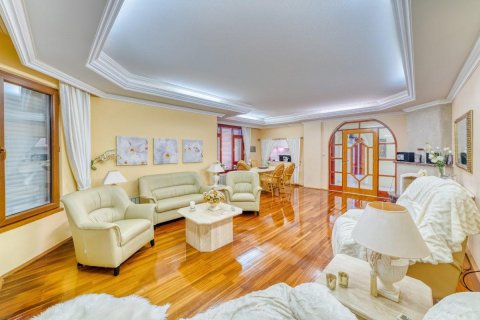 Apartment for sale  in Alanya, Antalya, Turkey, 160m2, No. 207400 – photo 3