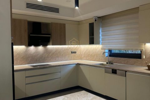 Apartment for sale in Sariyer, Istanbul, Turkey, 3 bedrooms, 215m2, No. 184824 – photo 7