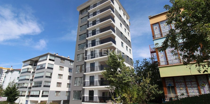 4+1 Apartment  in Ankara, Turkey No. 211626