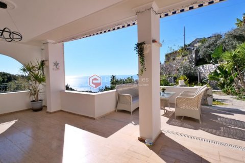 Продажа виллы  в Аланье, Анталье, Турция 3+1, 220м2, №191979 – фото 9