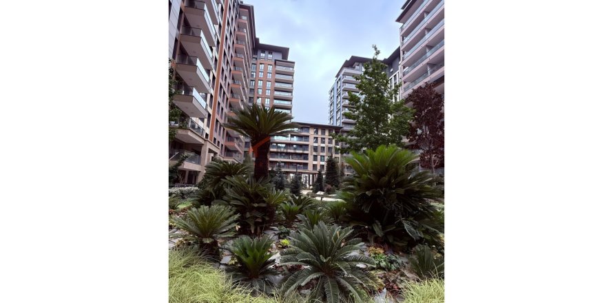 5+1 Wohnung in Istanbul, Türkei Nr. 193577