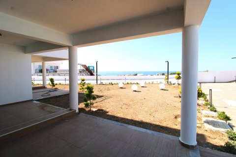 Продажа квартиры  в Гирне, Северный Кипр 1+1, 60м2, №149949 – фото 21