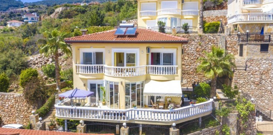 Вилла  4-х ком. в Аланье, Анталья, Турция №207606