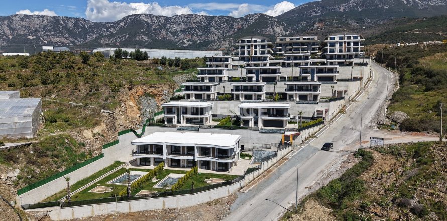 8+1 Villa in Alanya, Antalya, Turkey No. 146135