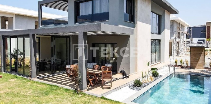 6+1 Villa  in Kusadasi, Aydin, Turkey No. 192935