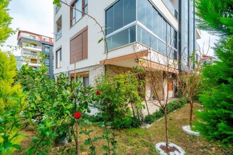 آپارتمان در  Kestel ، ترکیه 180 متر مربع.  شماره 209981 - 8