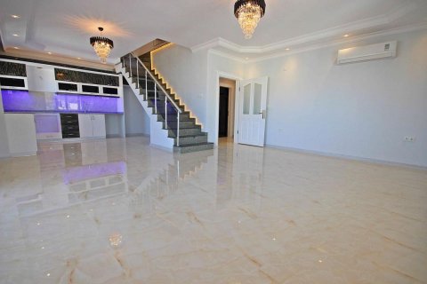 پنت هاس در  Mahmutlar ، ترکیه 240 متر مربع.  شماره 209714 - 8