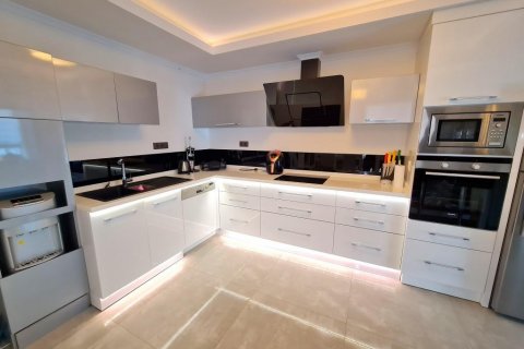 پنت هاس در  Oba ، ترکیه 240 متر مربع.  شماره 207597 - 4