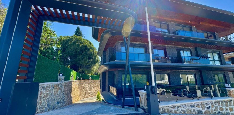 Квартира  2-х ком. в Аланье, Анталья, Турция №190403