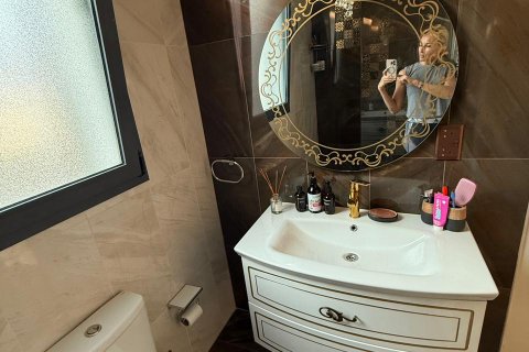 Villa  i Alsancak, Girne,  Nr. 210630 - 15