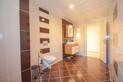 Продажа квартиры  в Махмутларе, Анталье, Турция 5 комн., 210м2, №209463 – фото 29