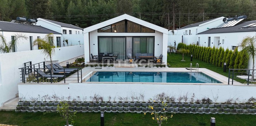 3+1 Villa  in Mugla, Turkey No. 145738